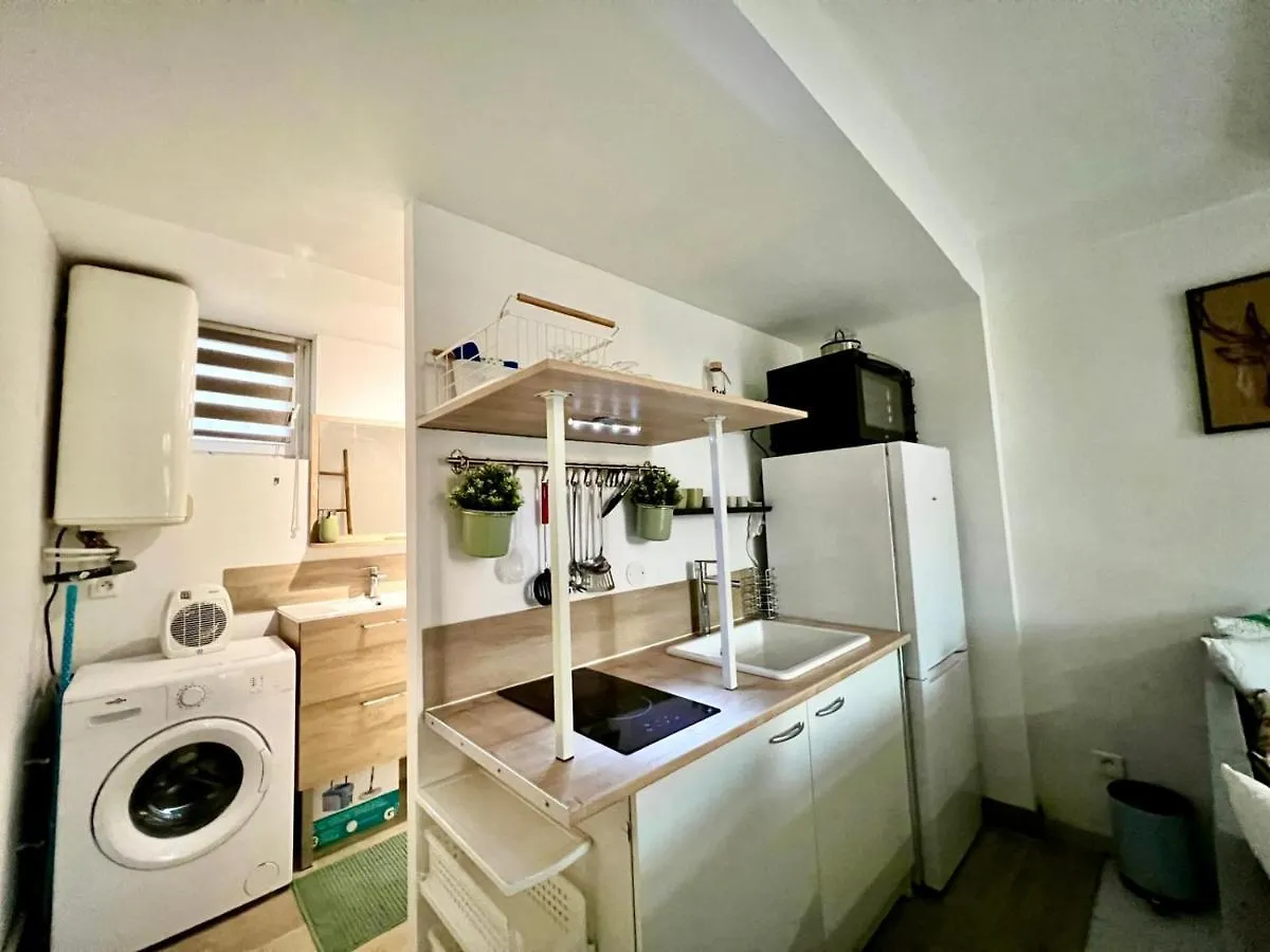 아파트 Petit Studio Charmant 툴롱